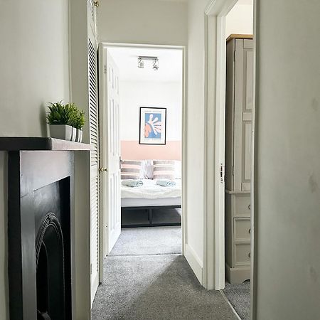 Stylish & Spacious City Centre 3-Bedroom Townhouse - Sleeps 6 Canterbury Dış mekan fotoğraf