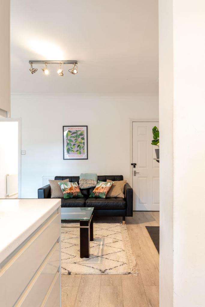 Stylish & Spacious City Centre 3-Bedroom Townhouse - Sleeps 6 Canterbury Dış mekan fotoğraf