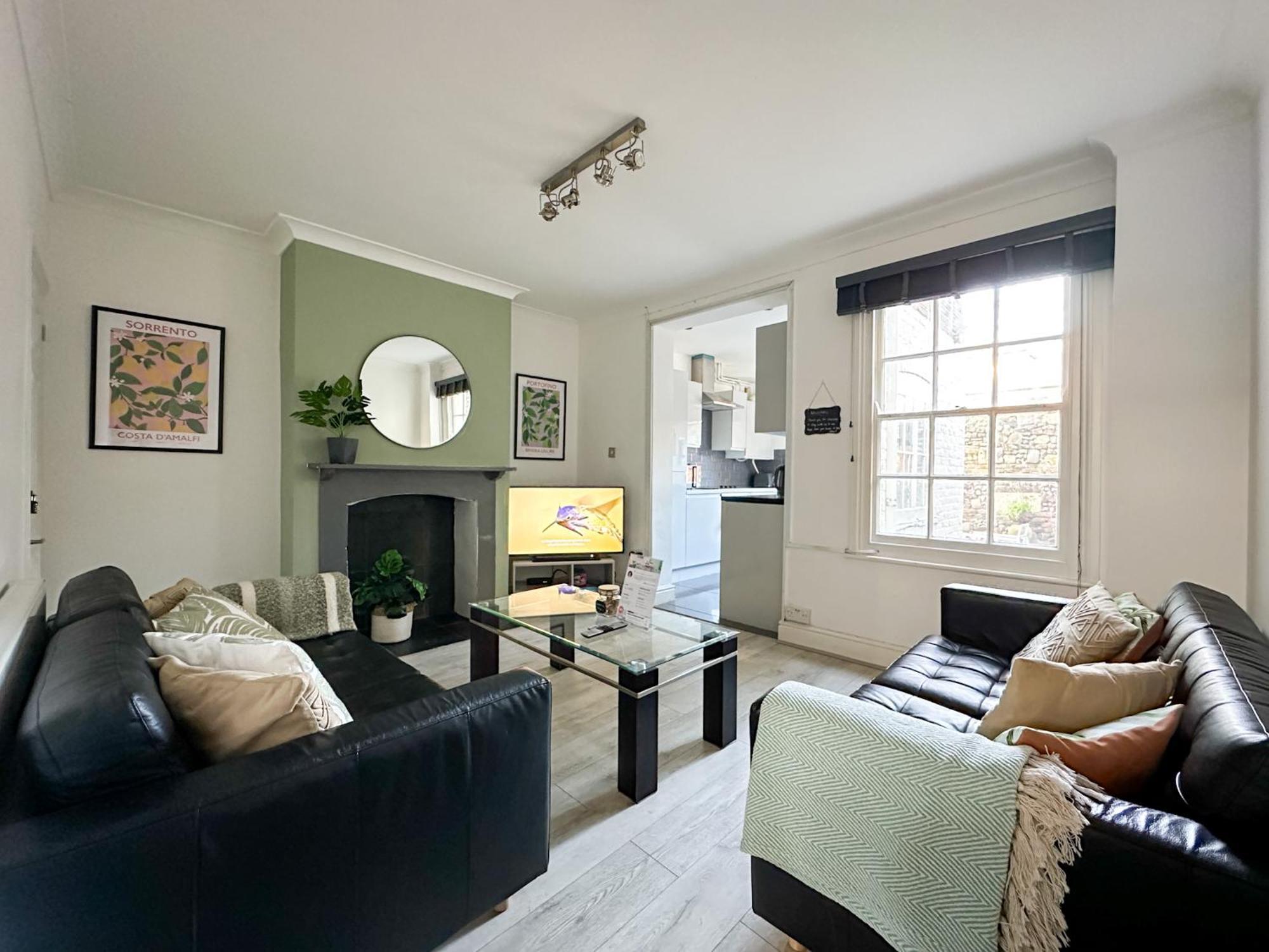Stylish & Spacious City Centre 3-Bedroom Townhouse - Sleeps 6 Canterbury Dış mekan fotoğraf